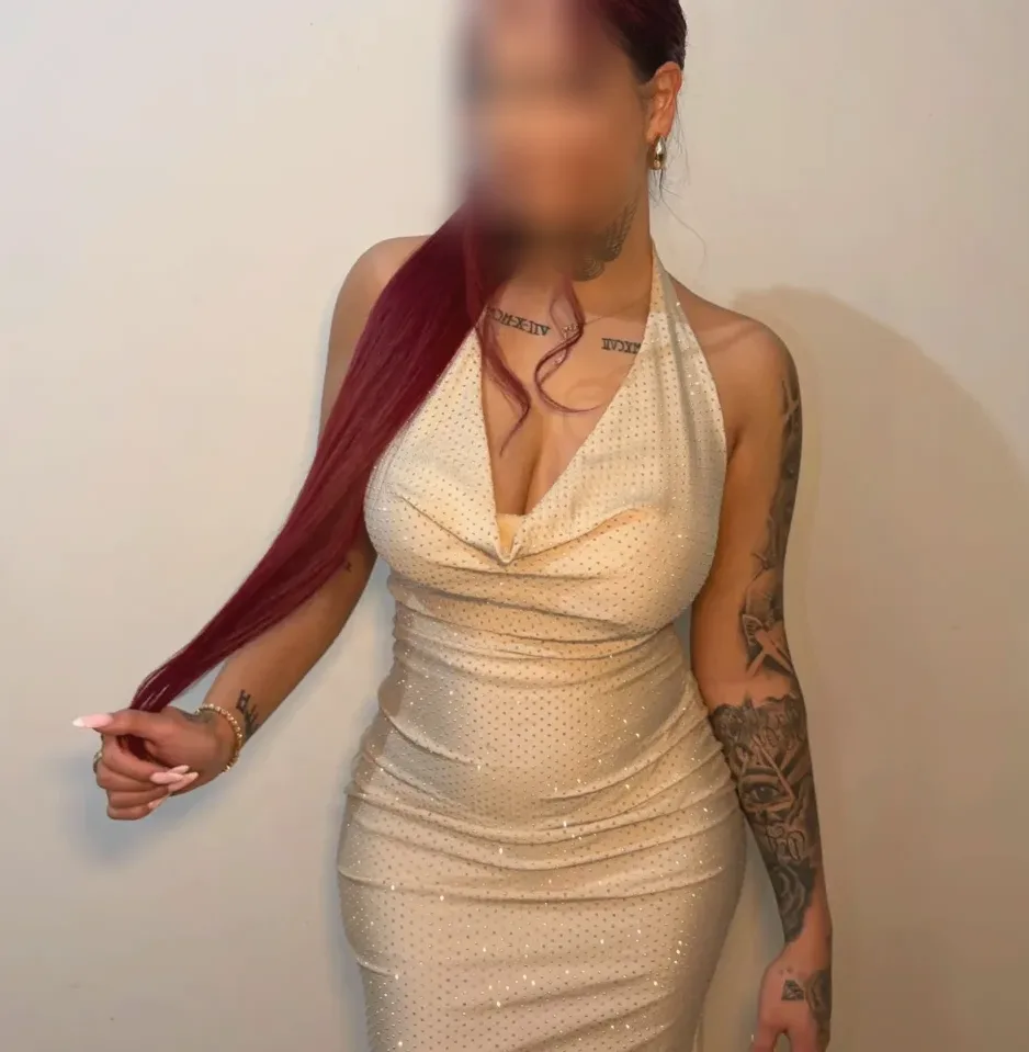 Mirela, 22