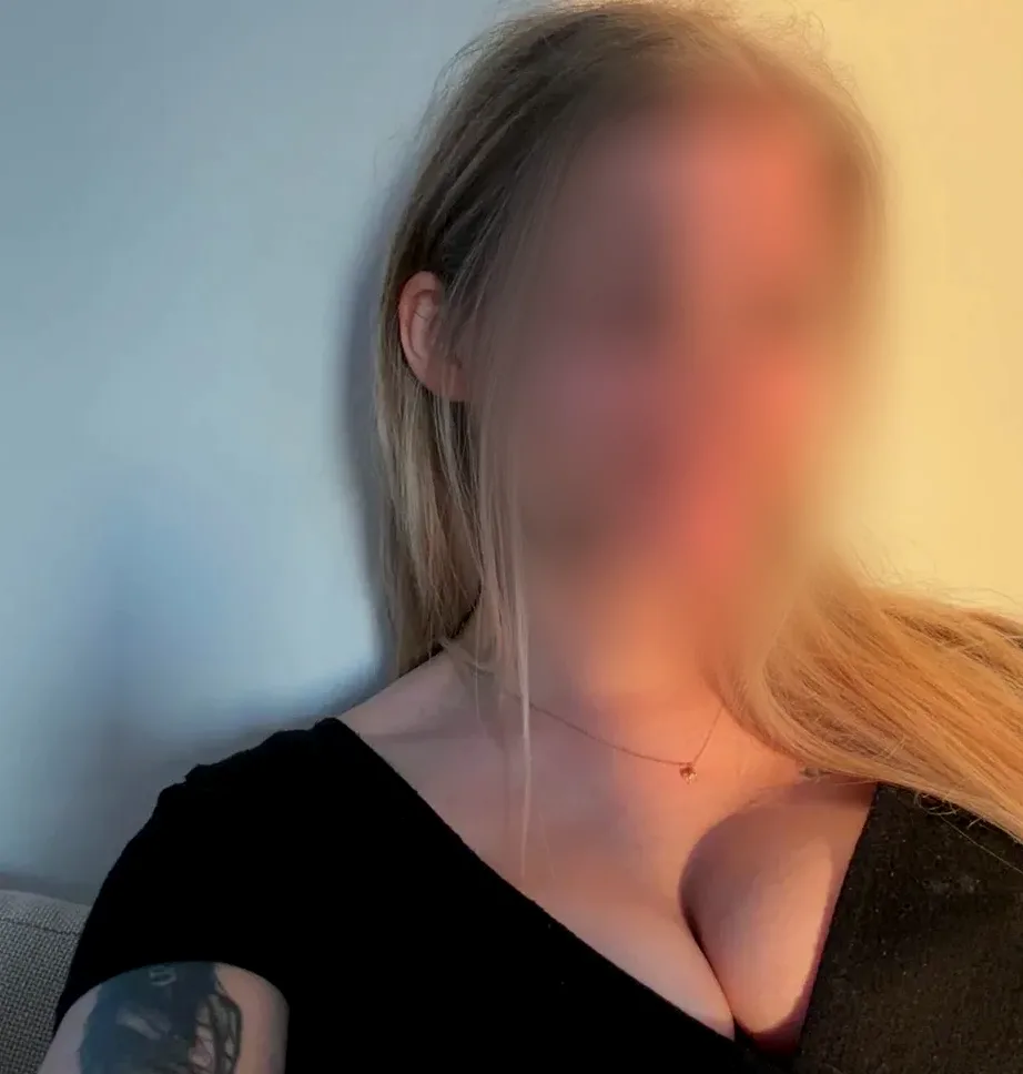 Sanja, 25