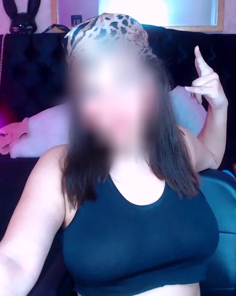 Valentina, 26